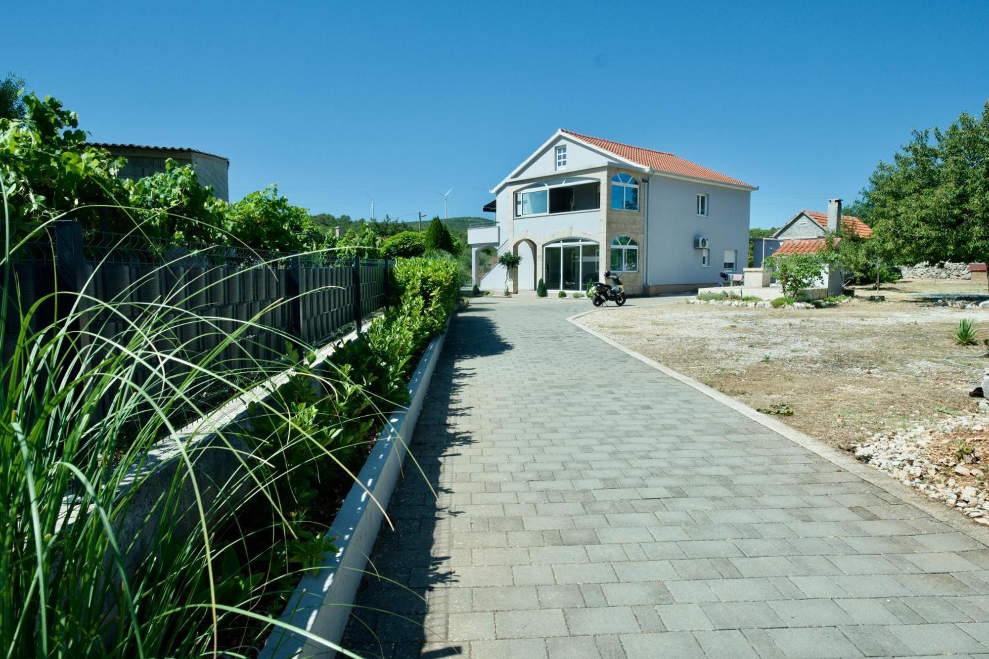 Apartment Lana Bristivica Exteriér fotografie