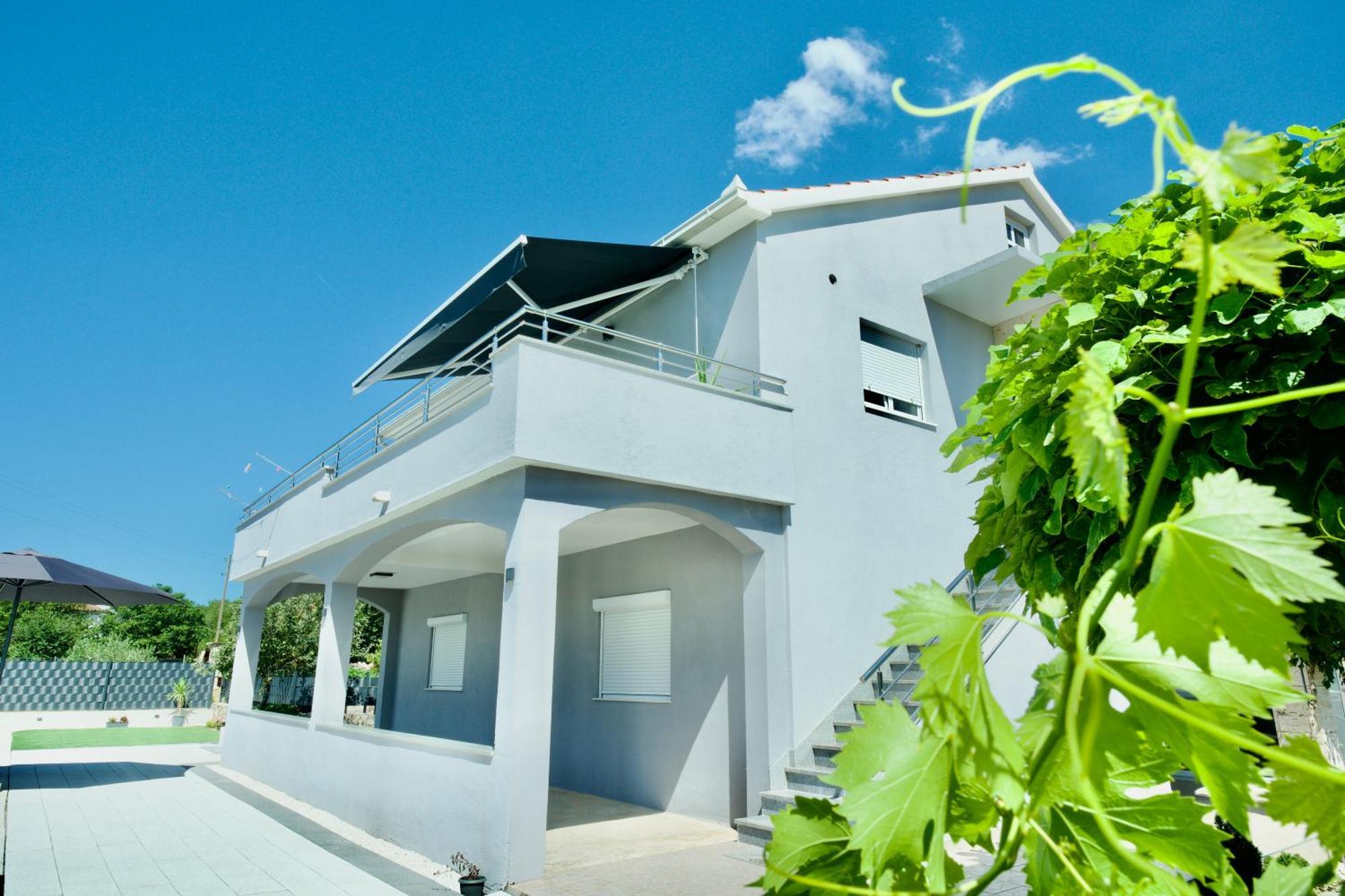 Apartment Lana Bristivica Exteriér fotografie
