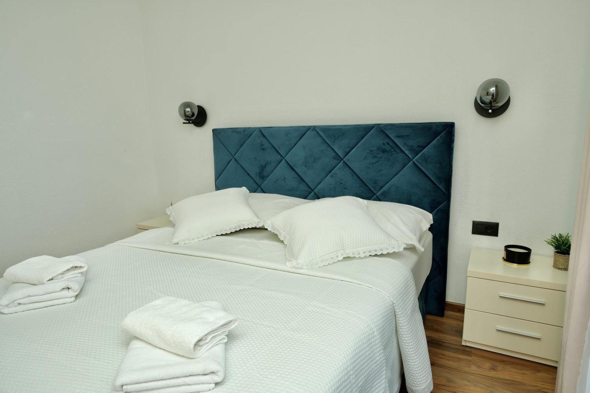 Apartment Lana Bristivica Exteriér fotografie
