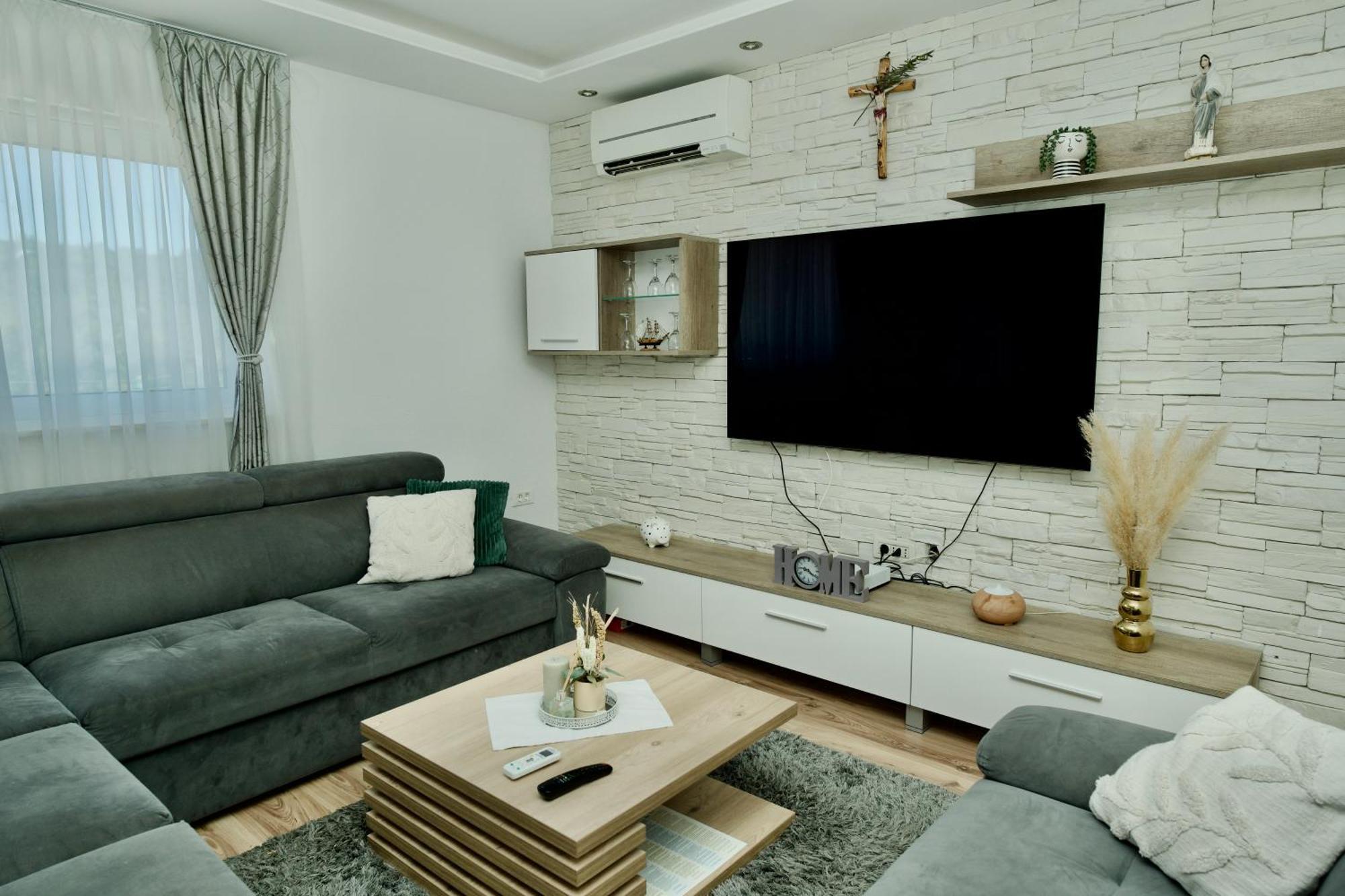 Apartment Lana Bristivica Exteriér fotografie